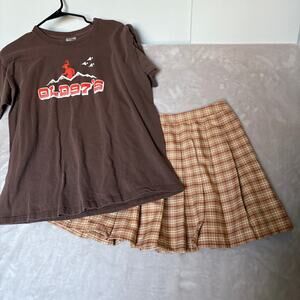 Pleated miniskirt Women's M Paired with Old 97's Vintage Band T-shirt Size L